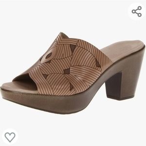 Munro American Marisa Brown Leather Platform Chunky Heel Open Toe Sandals 7